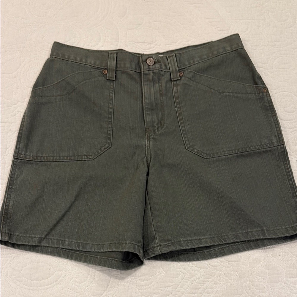 Faded Glory Green Cargo Shorts with Relaxed Fit